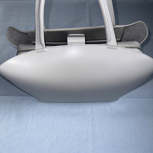 Handbag - Picture 5 of 12